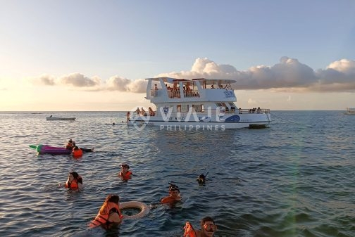 Boracay: Ultimate Party Cruise by Andy World Yacht